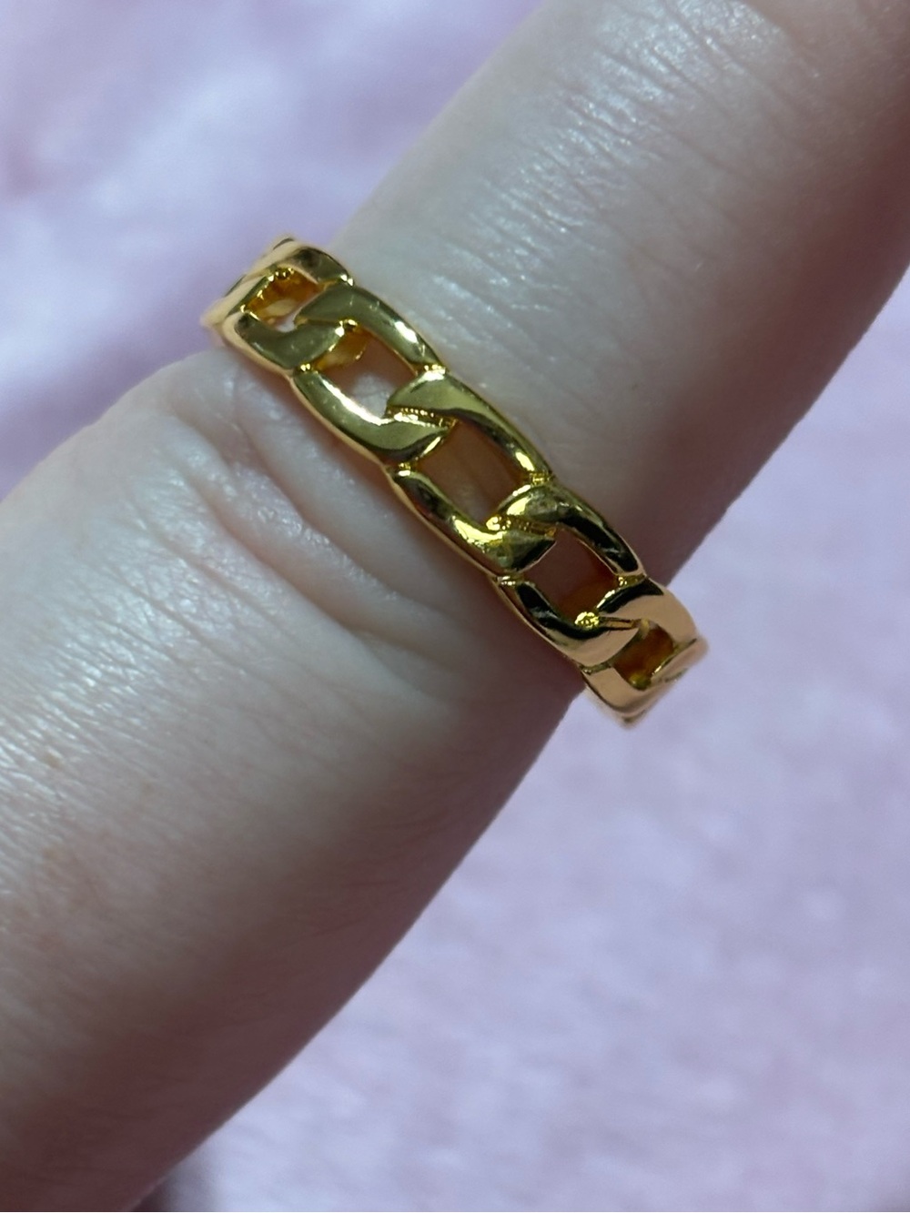 Gold Chain Link Ring - Elegant Women's Jewelry